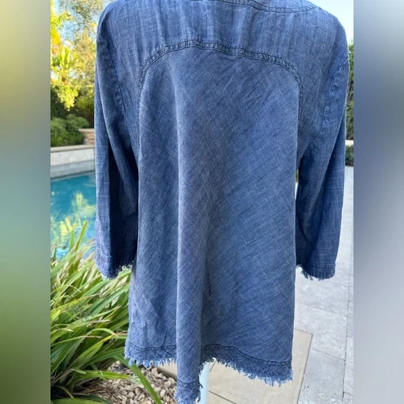 🌺Trina Turk Freyed Blue Top - Picture 5 of 8